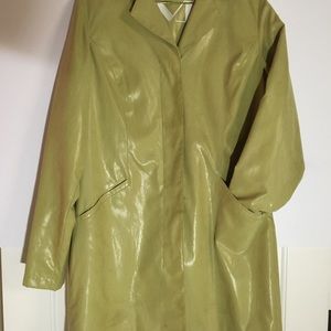 M brand medium lightweight coat